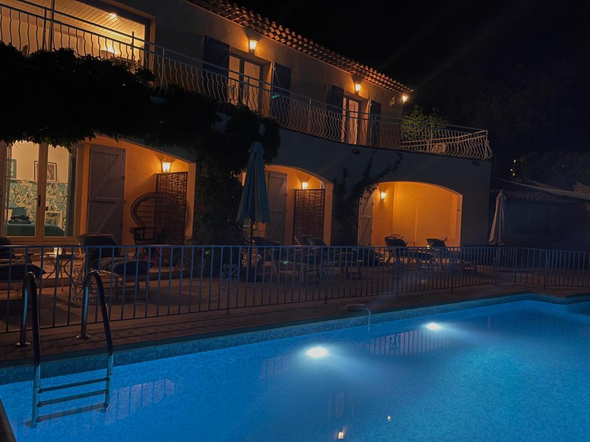 Les Volets Bleus Hotel Spéracèdes Exterior foto